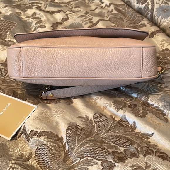 Michael Kors purse peach color - Picture 8 of 8